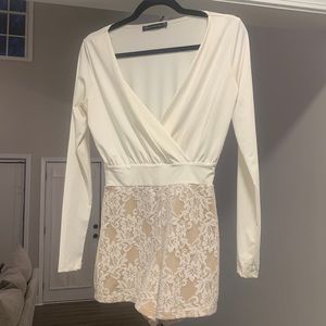 Long sleeve floral lace short romper